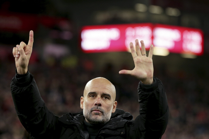 Manchester City is preparing to sell Grealish, Walker, Nunes, and McCarty to start the Squad Revolution