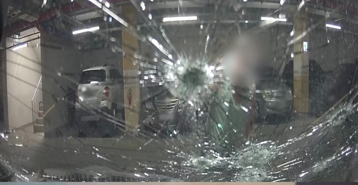Park Mi-sun and Kyu-hyun also indiscriminately hit the vehicle spanner of the man who exploded in anger →'I thought it was my car' absurd claim('Hanbley')