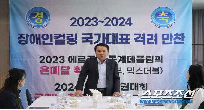 Yoon Kyung-sun, CEO of Neufelice, will lead the Curling Association for the Disabled for four more years 