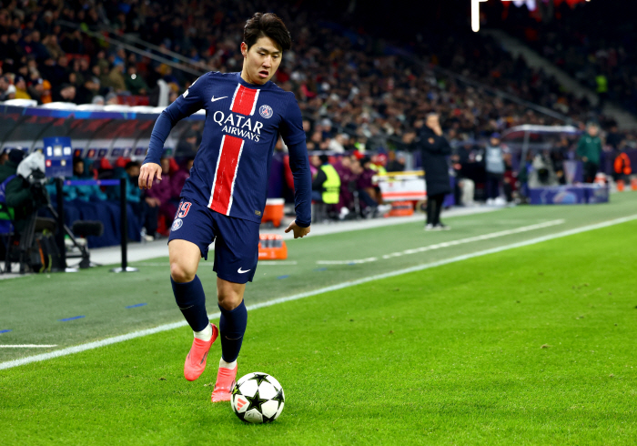 Lee Kang-in 'Flying Assistance', Contributing to the 3rd goal in the Champions' advance to the round of 16'PSG saved the spark of hope'