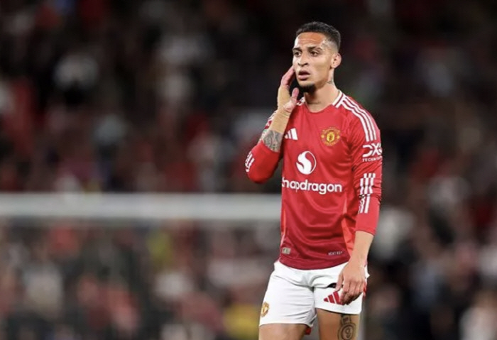 'I don't have any skills, I can't even fit in. Send him out now'Manchester United coach Amorim's 'No. 1 exit' bomb left by Ten Hach