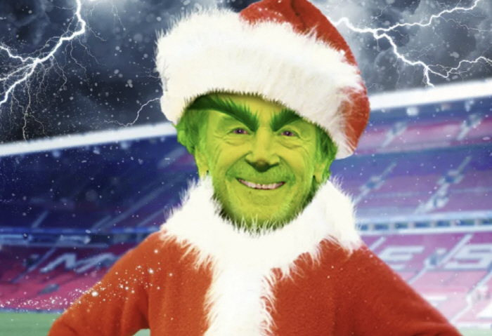 'I miss the Glazers'...Worst miser owner of all time, Christmas nightmare →'Player's weekly pay cut'Criticism abounds
