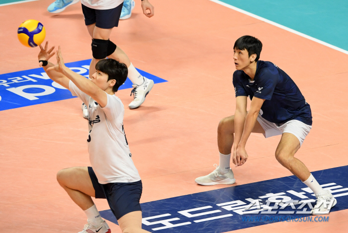 'Korean Air caught busy with a long way to go' Woori Card's full set ranked third after a fierce battle 