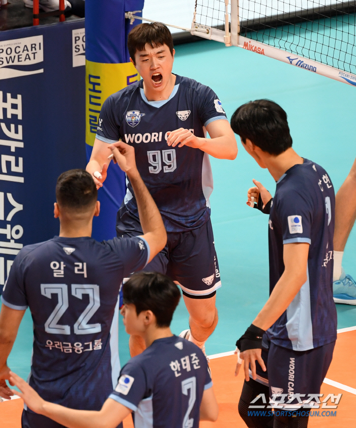 'Korean Air caught busy with a long way to go' Woori Card's full set ranked third after a fierce battle 