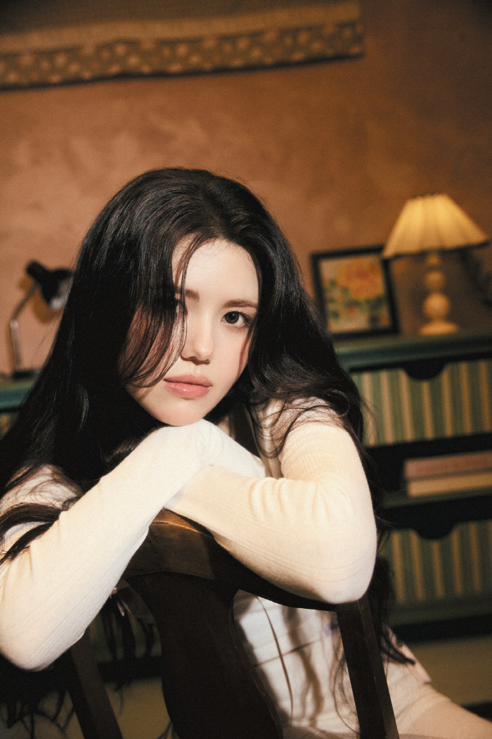 Olivia Marsh, Sister of NewJeans’ Danielle, Shares Music Journey on Arirang Radio