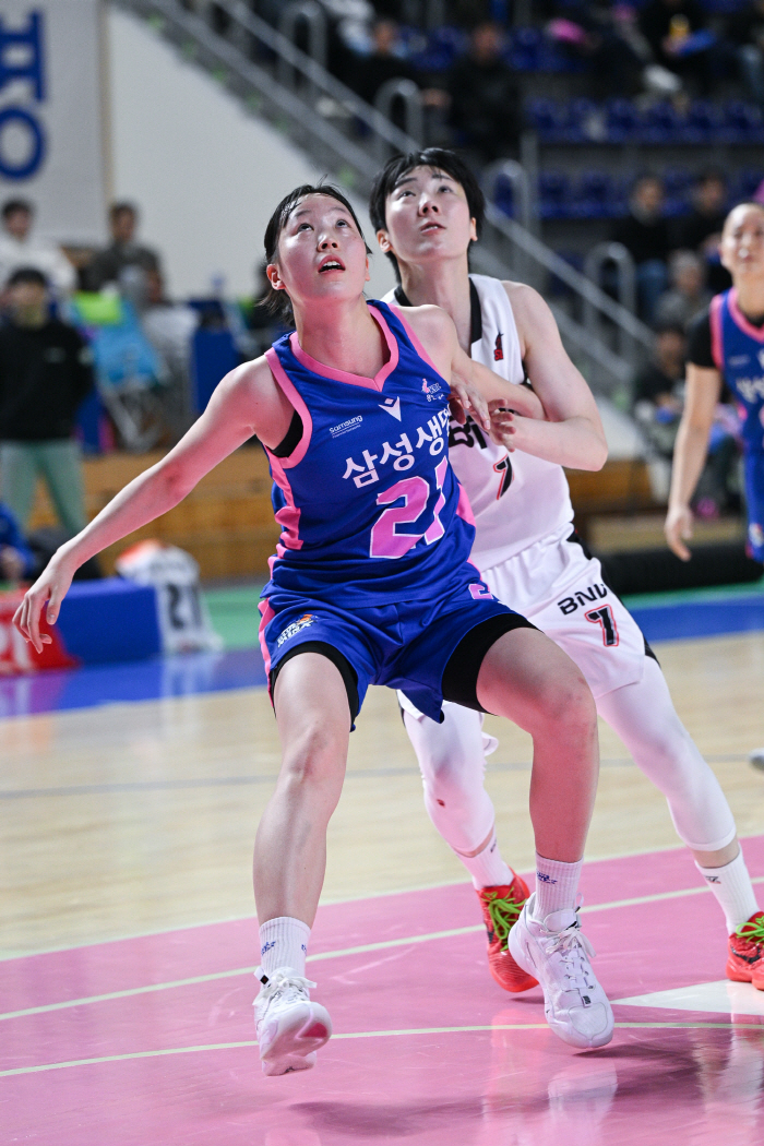  2 consecutive defeats. Samsung Life Insurance, 60-43 BNK natural enemy. Bae Hye-yoon-Kiana One-Two Punch Destroys BNK Small Lineup Perfectly