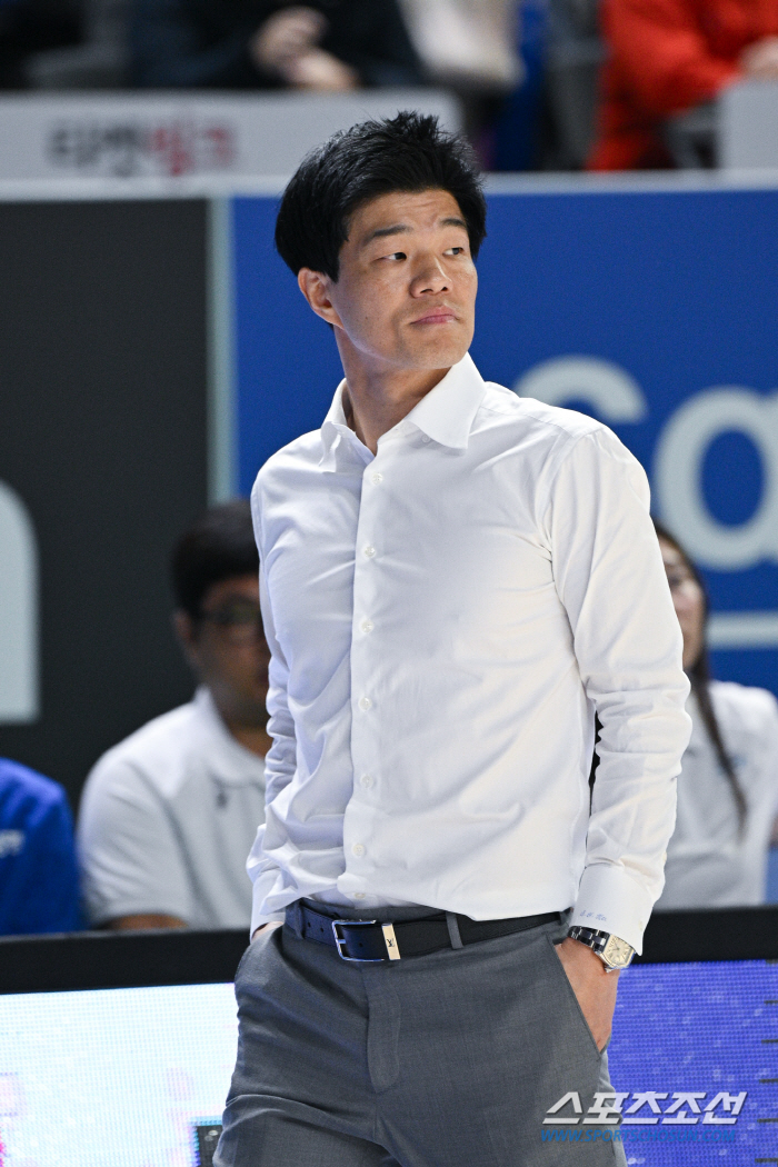  Director Ha Sang-yoon of Samsung Life Insurance 'Jaemok who will lead the future team with Choi Ye-seul and Lee Hae-ran'