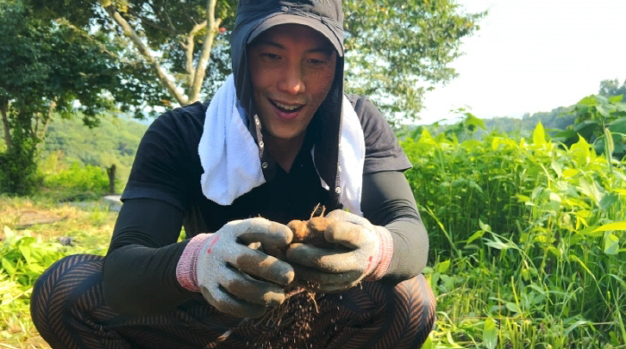 'Soyeon Kim ♥' Lee Sang-woo, the son-in-law who acts cute to his father-in-law and wears a field instead...Why I'm loved by my wife's family ('Pyeon Restaurant')