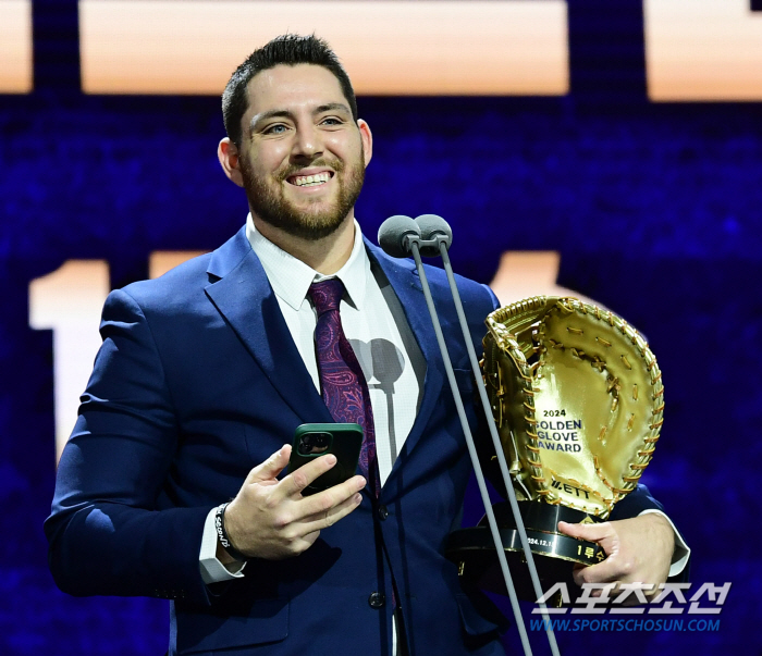 'Wow!' It was worth coming to KoreaAustin Beats Home Run King to Become the Best First baseman 