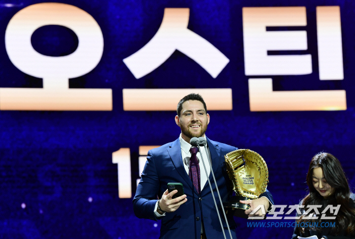'Wow!' It was worth coming to KoreaAustin Beats Home Run King to Become the Best First baseman 