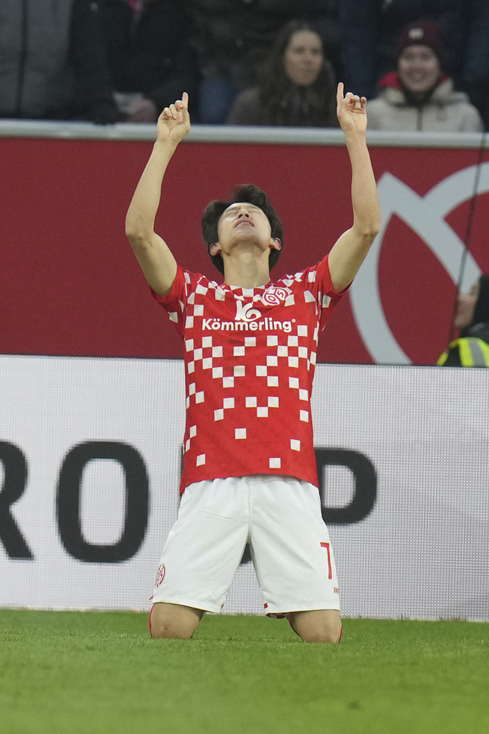 Soccer master Lee Jae-sung, multi-goal highest score 5 consecutive games of fear! I gave Kim Minjae my first lossMainz wins 21 over Bayern