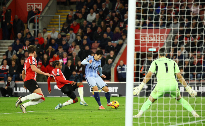 Son Heung-min, who played for only 45 minutes and made a new history with one goal and two assists, stands tall as Tottenham's best helper beyond Anderton!