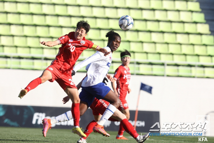 Captain Kim Hye-ri will continue to challenge until the day she retires from her first league transfer battle 