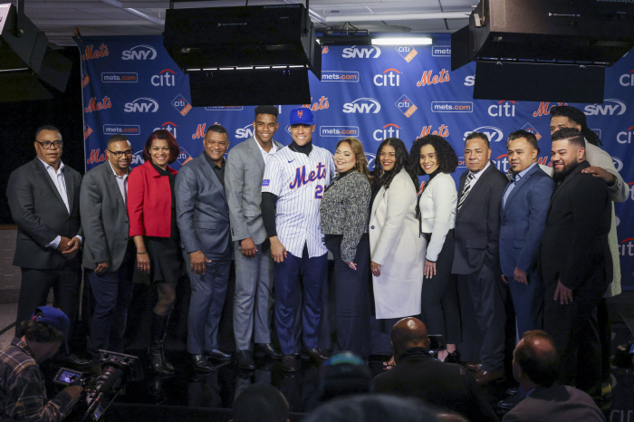 Yankees lost lol a pleasant taunt from Boston Legend? Let's go to the Soto NL Mets. It's worth a contract as if you've been waiting