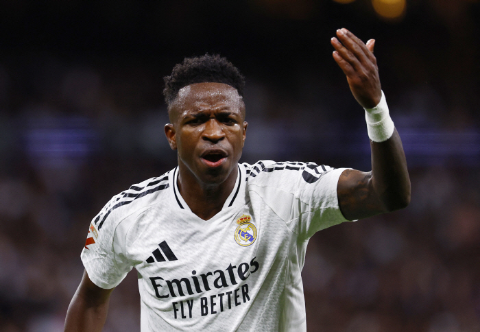 Ballon d'Or failed Vinicius, finally laughed! Beat Rodri to select FIFA's Men's Player of the Year