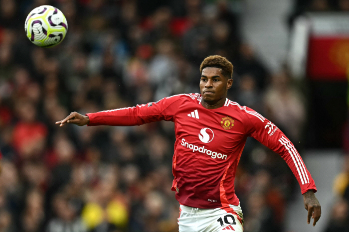 Drinking and singing at the club → Even the attitude of training is messed up! Manchester United Recognizes Decision Players as New Challenges for No. 1 Purge