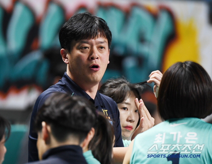 Kim Mi-yeon's trade Silva's 47-point all-out shock of 11 consecutive losses...Director Lee Young-taek, we definitely don't have enough