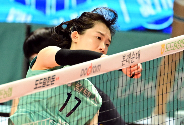 Kim Mi-yeon's trade Silva's 47-point all-out shock of 11 consecutive losses...Director Lee Young-taek, we definitely don't have enough