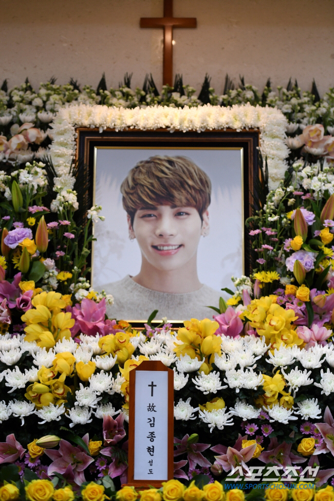 Please don't blame me...JR, shine forever in the sky today (18th) for the 7th anniversary ★ 