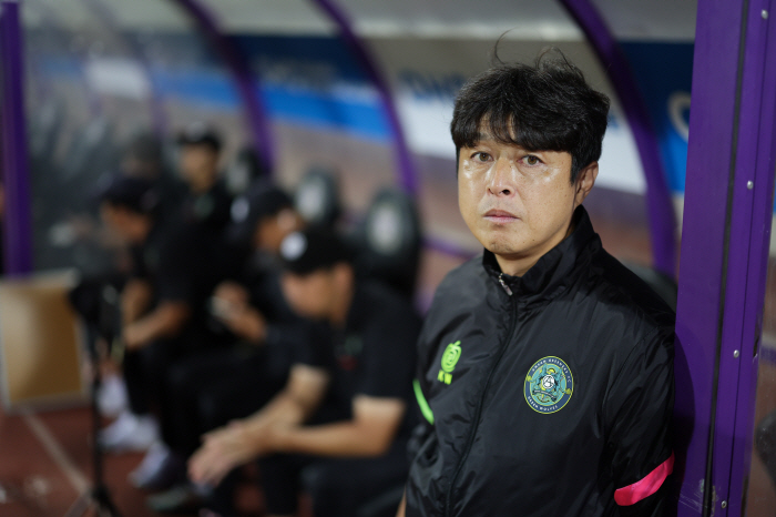  Jeon Jun-hoon is just around the corner without buying a flight ticket, but 0 players  coaches contract K2 Ansan, setbacks in preparation for the new season