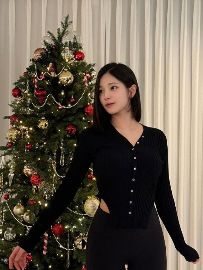 So-hee announced her wedding  retirement without rumors of a romantic relationship, and her happy status in the new marriage house. My family tree works hard