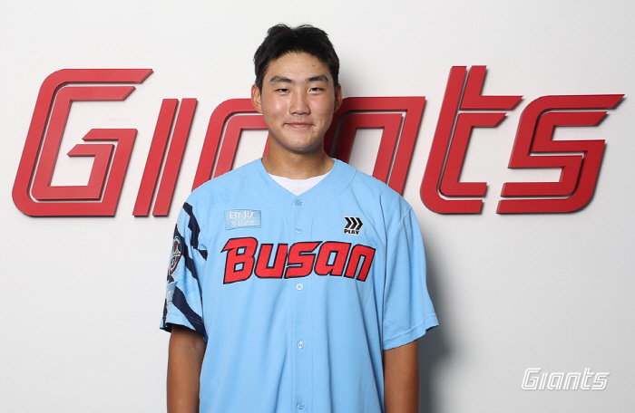 There are at least three left hands in the starting lineup, would that be okay? Lotte dreaming of a left-hander kingdom, how was the case of other teams?
