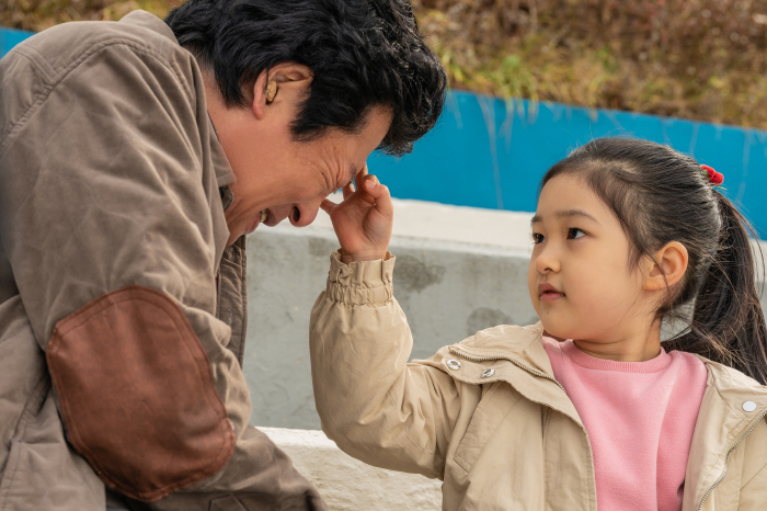 Her smile is like Lee Hyori…Big Family Kim Yun-seok Becomes Sweet Grandchild Babo