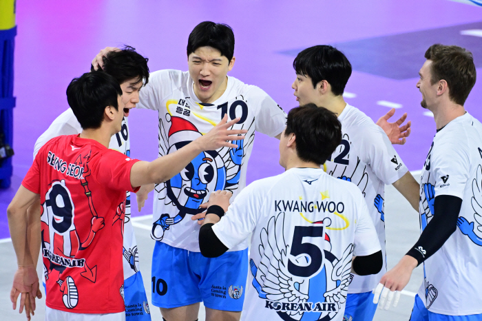 Hyundai, wait! Deuce's blood fight is decided, and Korean Air is chasing the first place after catching the last place OK...2 points difference