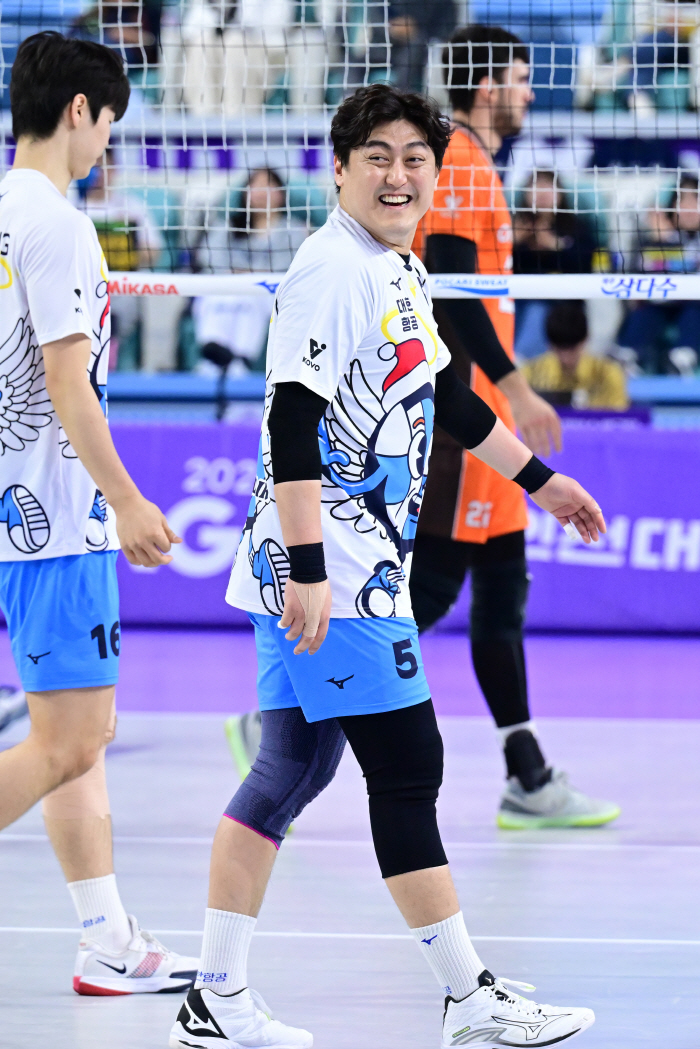 Hyundai, wait! Deuce's blood fight is decided, and Korean Air is chasing the first place after catching the last place OK...2 points difference