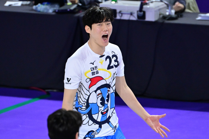 Hyundai, wait! Deuce's blood fight is decided, and Korean Air is chasing the first place after catching the last place OK...2 points difference