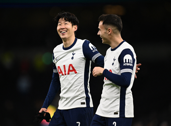 Martinez absurd provocation → SON, neat justice implementation! Son Heung-min scored a fantastic corner kick direct, Tottenham smiled broadly