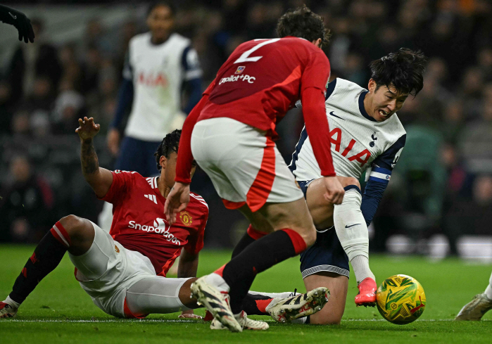  Son Heungmin's fantastic corner kick goal! 7th goal of the season Tottenham won 4-3 over Manchester United! advance to the semifinals