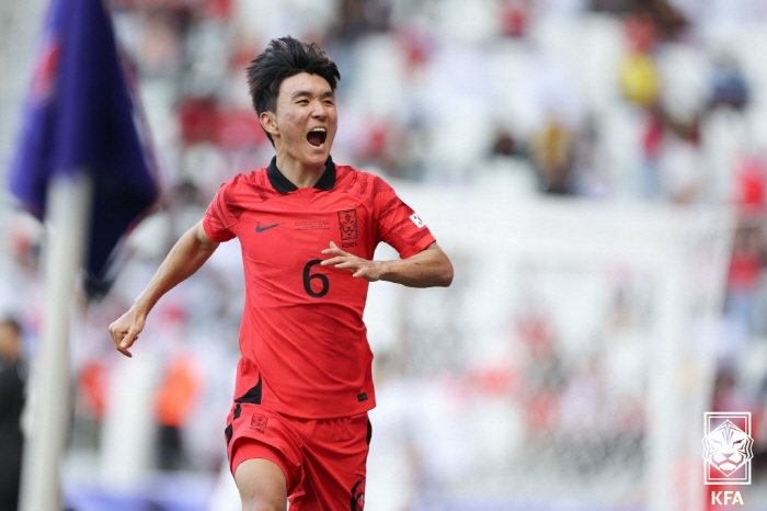 I ran and ran like a dog Hwang In-beom of the Korean team, 5,000 minutes of participation time this year ↑…Most Koreans  2nd place in Eredivisie