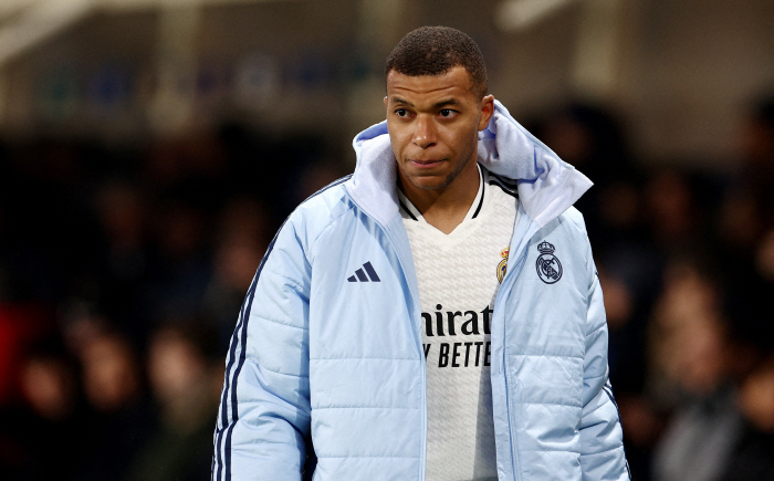 That's outrageous! Rumors of discord, Mbappe, was really Madrid's bullyingPick the best teammates → Ignore all Bellingham Vinicius  0 Real players