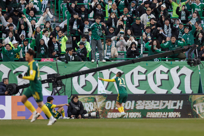 Korean fans? Foreigners? We're about to prepare for the new season…When will Jeonbuk's new head coach conclude