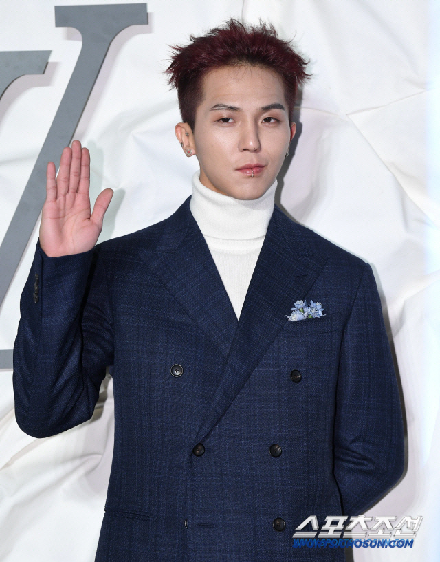 Song Minho, suspected of poor service? Going to the supercar 3 minutes away..Preferential gift set (Secret President)