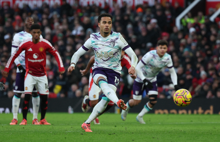 Turns out, Ajaean Man Utd go from OT to Bournemouth 03 all-time disaster...3 losses in 4 games → 13th place