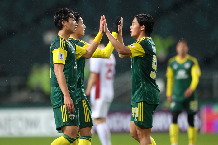 The frustration of the Korean coach, the great commander who said he was sad, why did he lead the division and take the helm of Jeonbuk