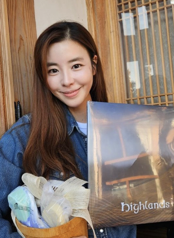 Gyuri Kim, I'm rooting for you in advance for 1004 cups of coffee to attend the resignation rally