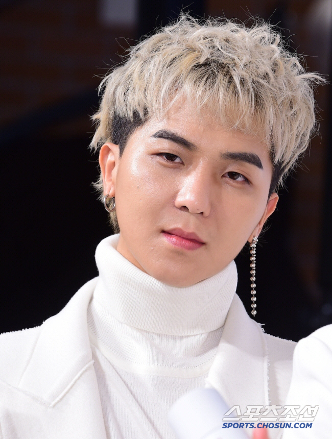 Is Song Minho a celebrity a government post…Calling off for work even with the additional explosion of games in a supercar 