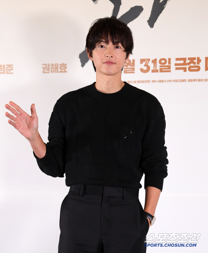 Katie ♥ Song Joong-ki, who revealed all his newlyweds, even revealed the refrigerator this time..Cold buckwheat noodles 2! Let's go