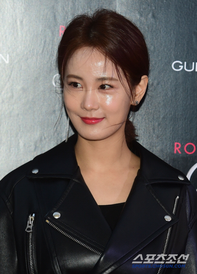Kim Ji-min, a terrible incident at Muan Airport...I hope there's more to be rescued
