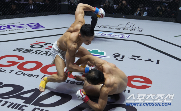 2024 Wonju MMA Sports Festival Road FC Global Tournament Bantamweight, Yang Ji-yong finishes with victory