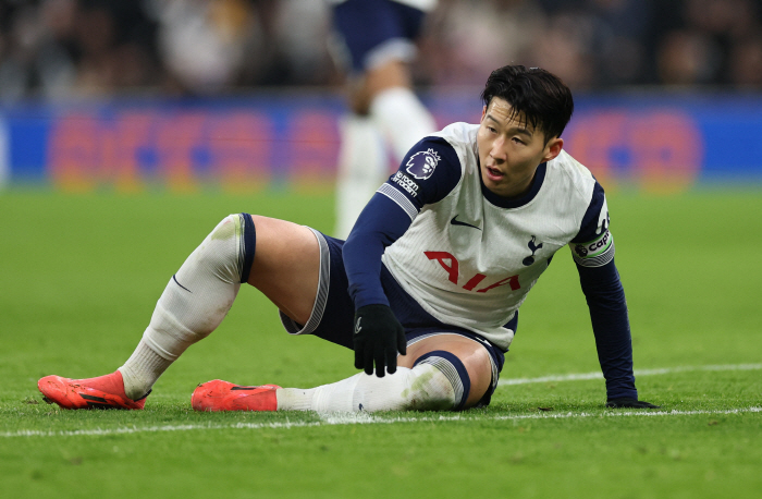  Son Heung-min missed PK Tottenham 22 Wolverhampton Hwang Hee-chan's 2nd goal of the season was eventually tied