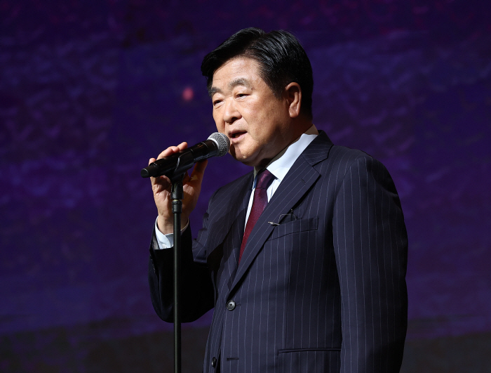 Discovering a second Yang Min-hyuk → Promise of Kwon Oh-gap, President of the Professional Federation, to Make a Future-oriented K-League...Announcement of the New Year's Address for 2025