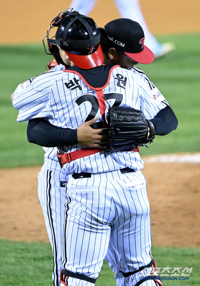 I got through the curve that I learned from the interpreter. El Dong-won, with fighting spirit and emotion, will he overcome KIA Nail, Samsung Reyes, and Furado as a steady starting ace now 