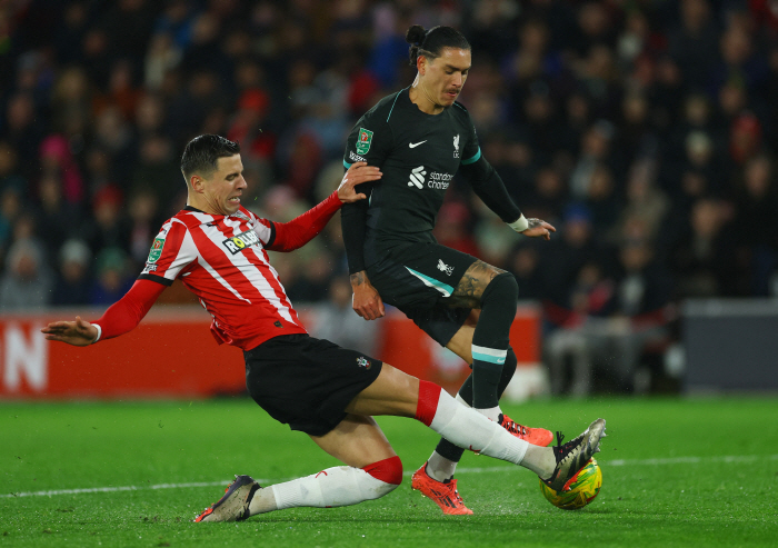 Klopp and discord → Slot system bench crash Liverpool decision to sell £85 million striker Already ready for alternative