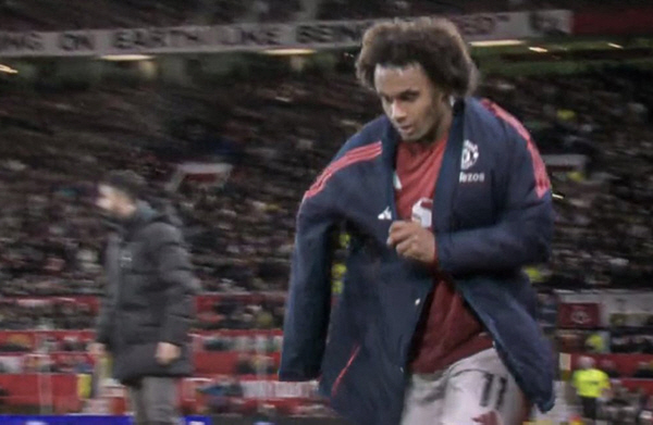 Manchester United's 55 Billion Star Cried by Shock 33 Minutes Replacement, Gisa Calls to Leave OT in 6 Months