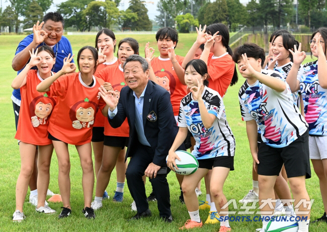 If there is something to leave in society, Chairman Choi Yoon's five pledges of true love and strongest rugby will be announced