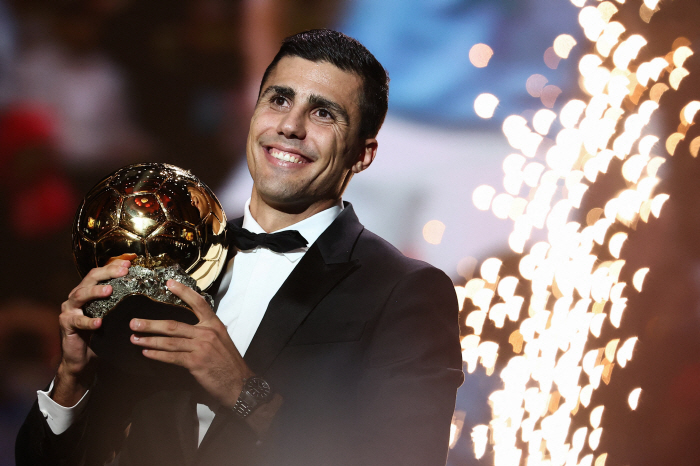 Ronaldo, who knows Ballon d'Or well, was surprised. Rodri's counterattack, unfair Ballon d'Or, should have been received by Vinicius, sniping remarks → Super strong refutation